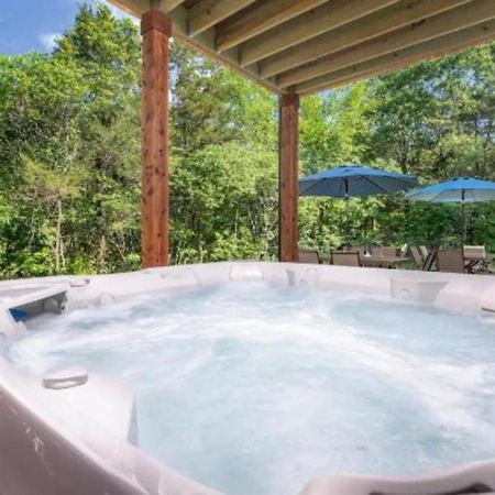 Premier Retreat With Hot Tub, Theater & Pool Table Villa Hollister ภายนอก รูปภาพ