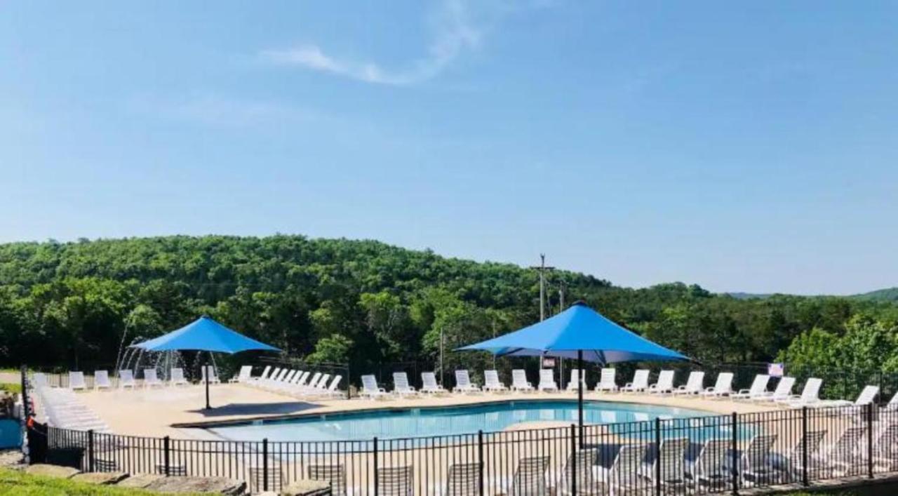 Premier Retreat With Hot Tub, Theater & Pool Table Villa Hollister ภายนอก รูปภาพ