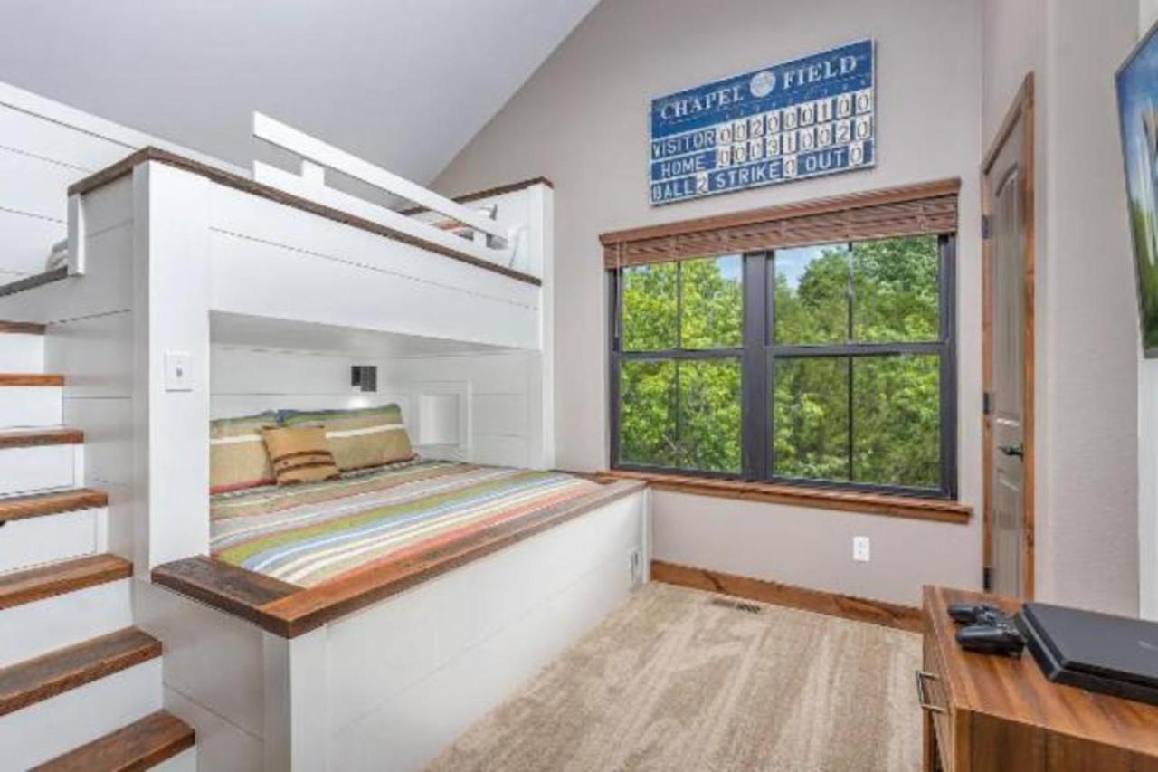 Premier Retreat With Hot Tub, Theater & Pool Table Villa Hollister ภายนอก รูปภาพ