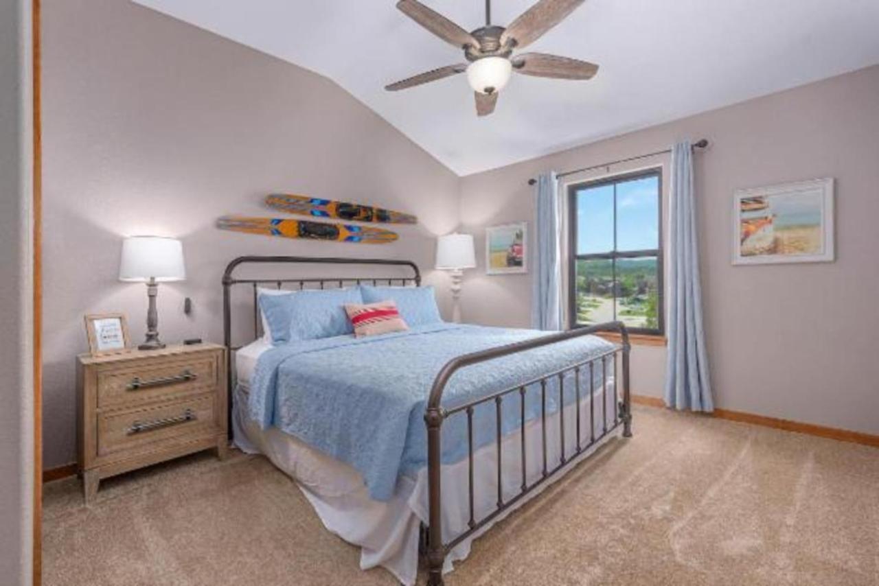 Premier Retreat With Hot Tub, Theater & Pool Table Villa Hollister ภายนอก รูปภาพ