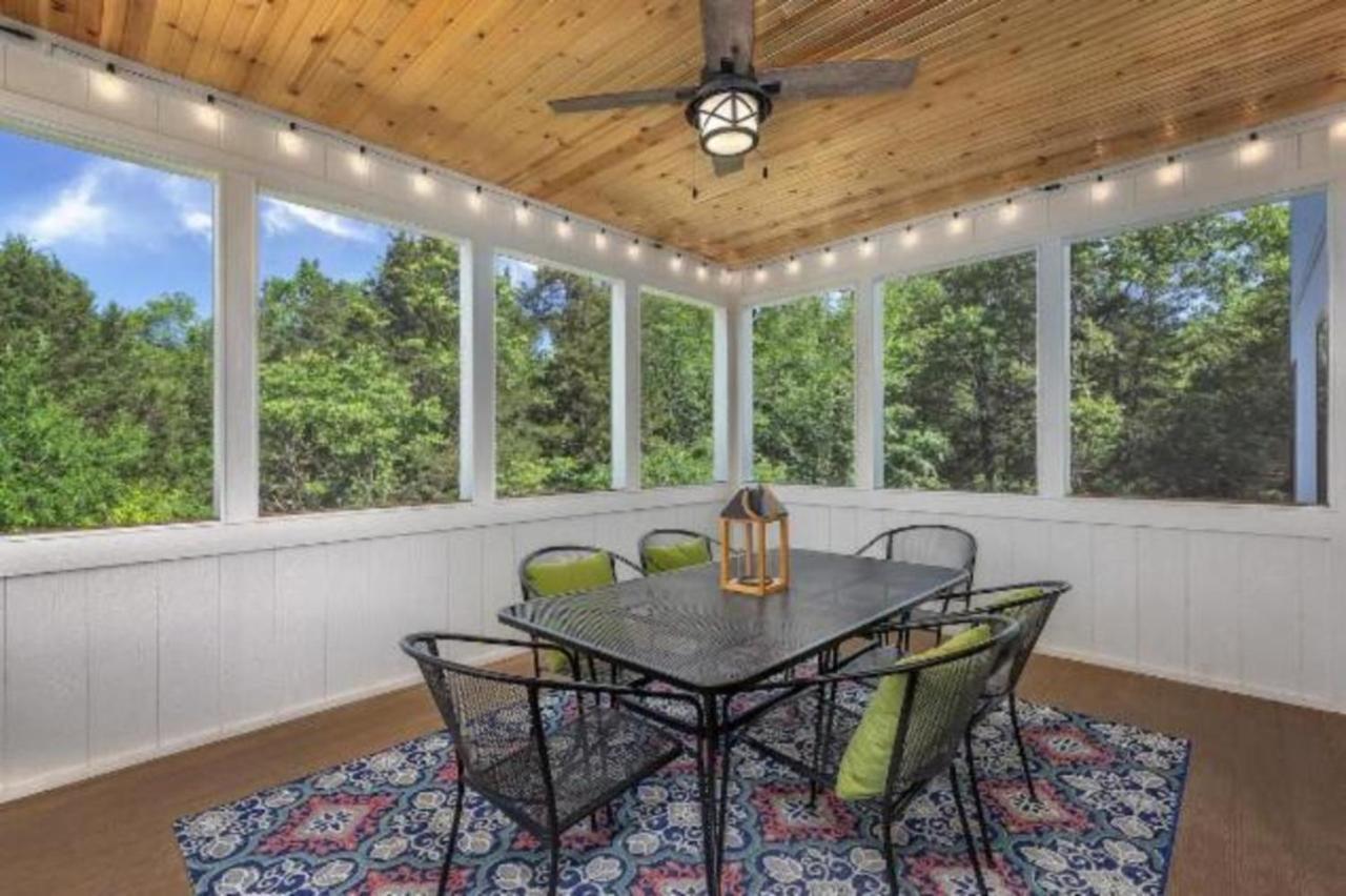 Premier Retreat With Hot Tub, Theater & Pool Table Villa Hollister ภายนอก รูปภาพ