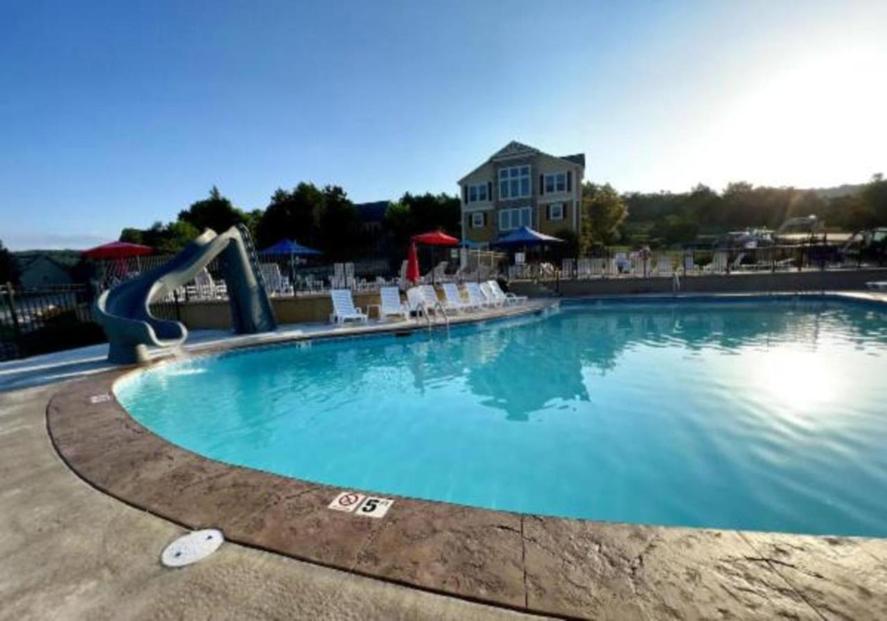 Premier Retreat With Hot Tub, Theater & Pool Table Villa Hollister ภายนอก รูปภาพ