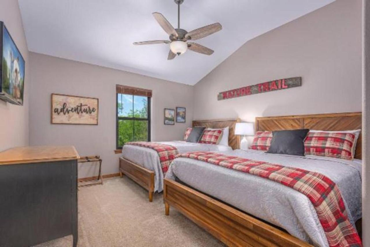 Premier Retreat With Hot Tub, Theater & Pool Table Villa Hollister ภายนอก รูปภาพ