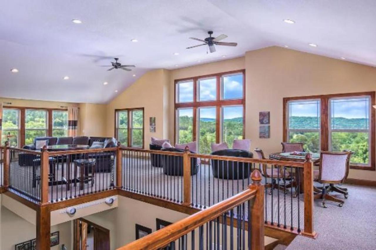 Premier Retreat With Hot Tub, Theater & Pool Table Villa Hollister ภายนอก รูปภาพ